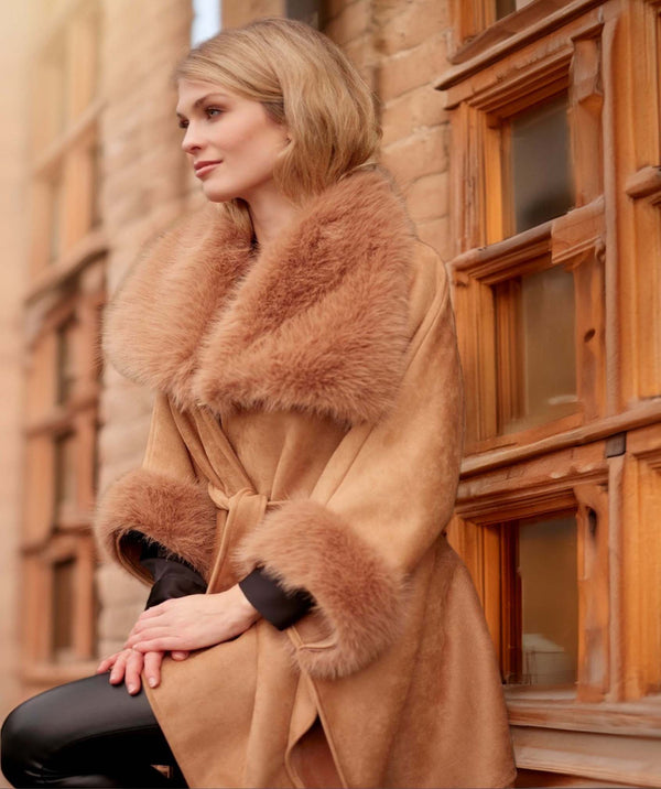 Ambrosia - Tan Faux Wildleder Wrap mit Kunstpelzverkleidung