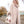 Ariana - Beige Faux Wildleder Wrap mit Plüsch -Faux -Pelz -Trimm