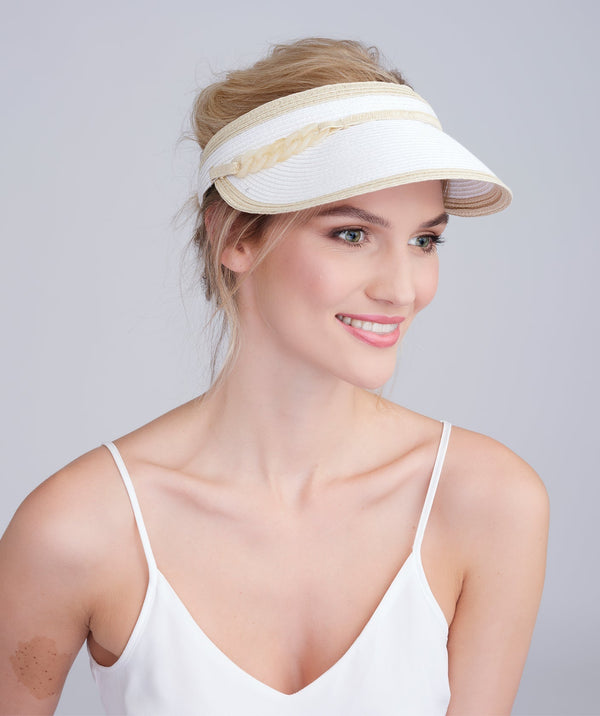 Visor de paille en papier blanc/naturel avec embellissement de la courroie de chaîne