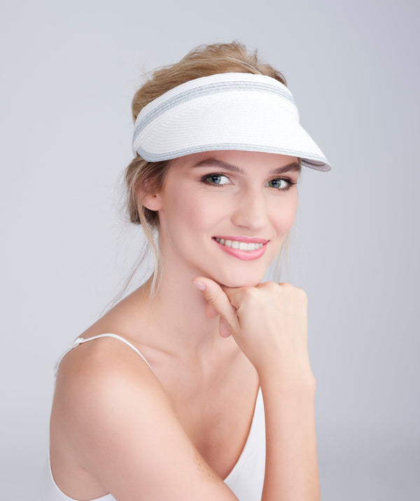 Visor de soleil de paille blanche avec bande métallique en argent