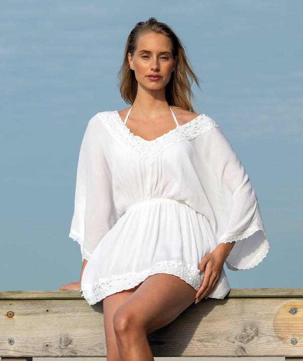 Elise - Robe de plage ornée blanche douce
