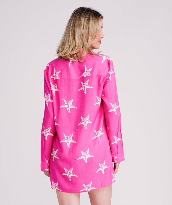 Estrella – Camisa de praia rosa choque com estampa de estrela do mar