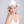 Fedora de paille en papier blanc avec embellissement de la chaîne en métal doré