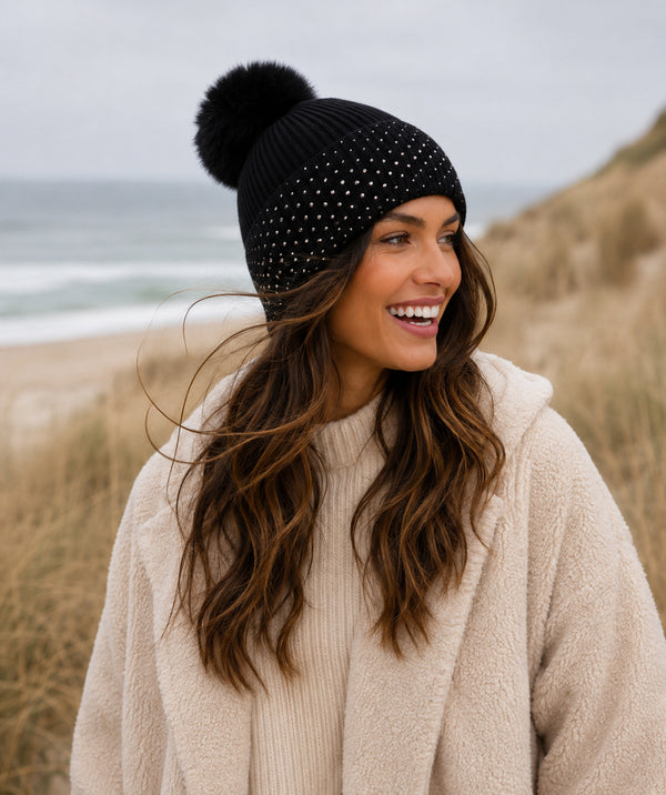 Maeve - Bonnet à pompons