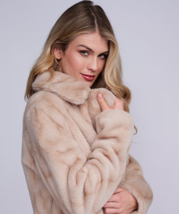 Marilyn - Manteau long en fausse fourrure