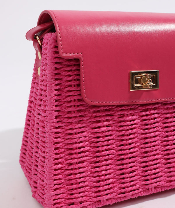 Ollie - Pink Petite Rattan -Tasche mit einem langen verstellbaren Riemen