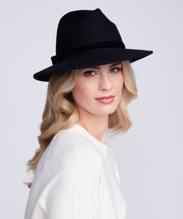 Serena - schwarzer Wolle Fedora Hut mit Samtband