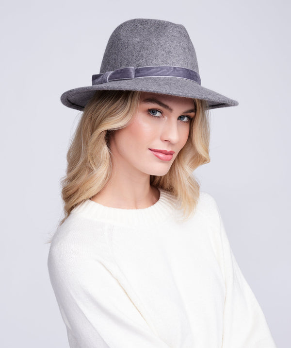 Serena - Silbergrau Wolle Fedora Hut mit Samtband