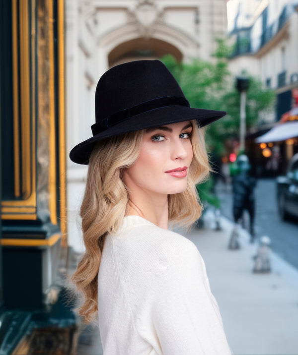 SERENA - Sombrero de fedora de lana azul marino con banda de terciopelo