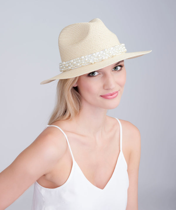Natural Straw Fedora Hat met Pearl Trim